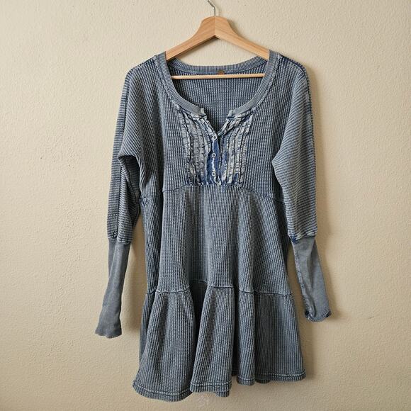 Free People Dresses & Skirts - Free People One Jolene Blue Thermal Waffle Knit Tiered Long Sleeve Mini Dress M